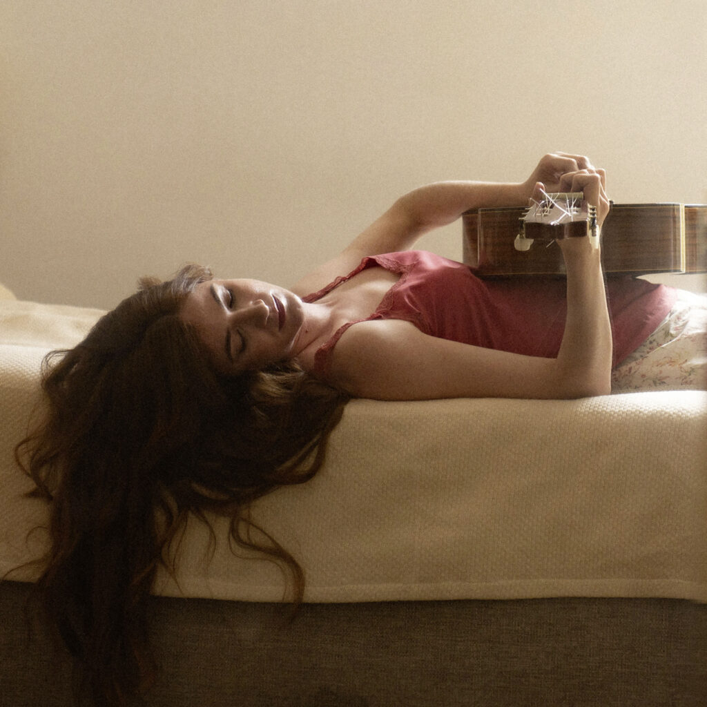 Imagen destacada de noticia: MARIA RODÉS "Fuimos Los Dos" Single y Video